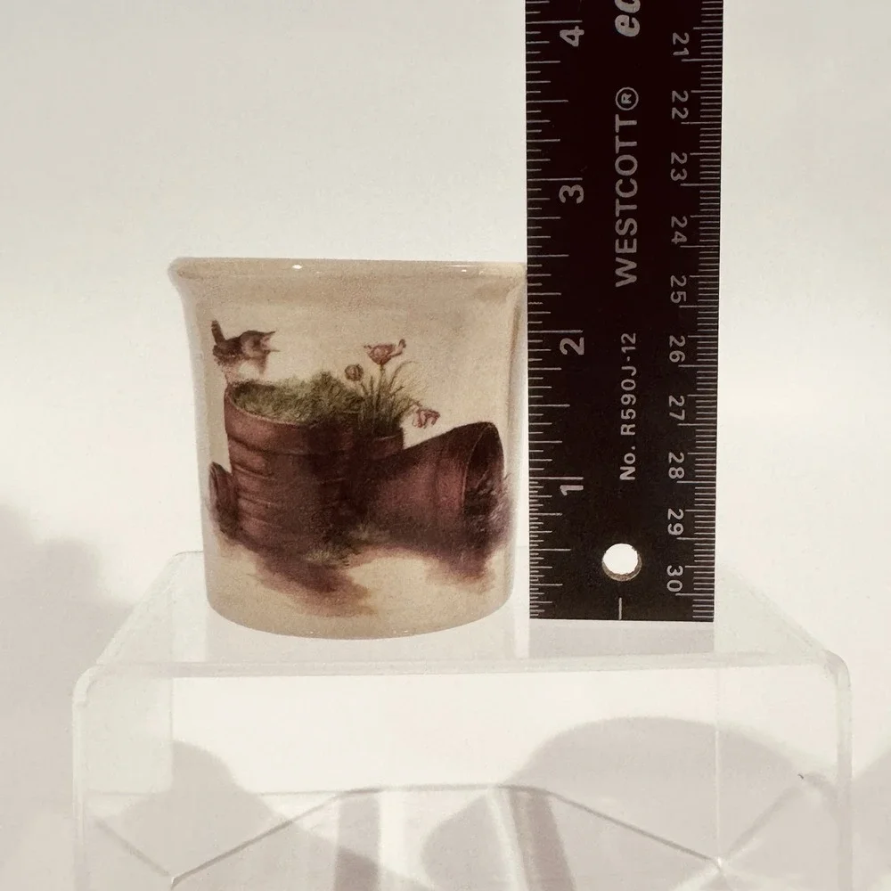 Yesteryears Pottery Small 2.5